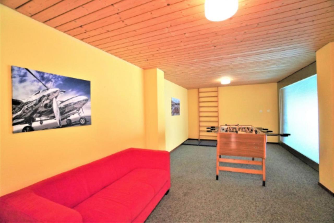 Lovely 1-Bedroom Vacation Studio Apartment With Pool And Sauna Laax Kültér fotó